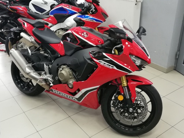 [ZAKUPIONE] Motocykl Honda CBR 1000RA Fireblade